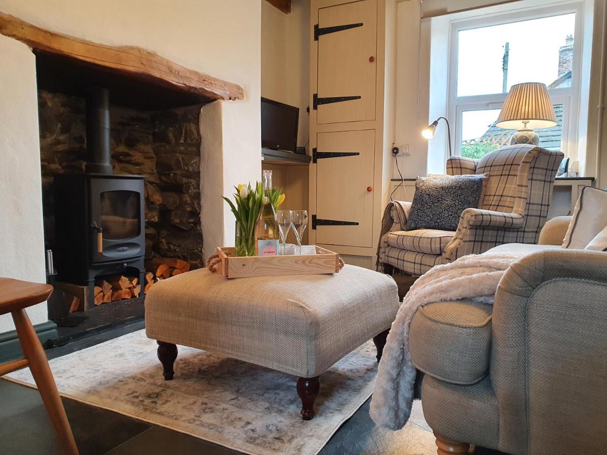 Cosy Cottage In Heart Of Llangollen Zewnętrze zdjęcie